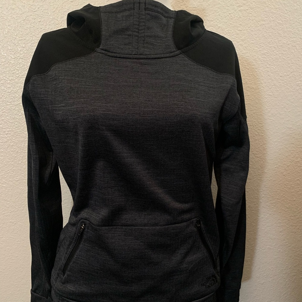 The North Face Women’s Hoodie!